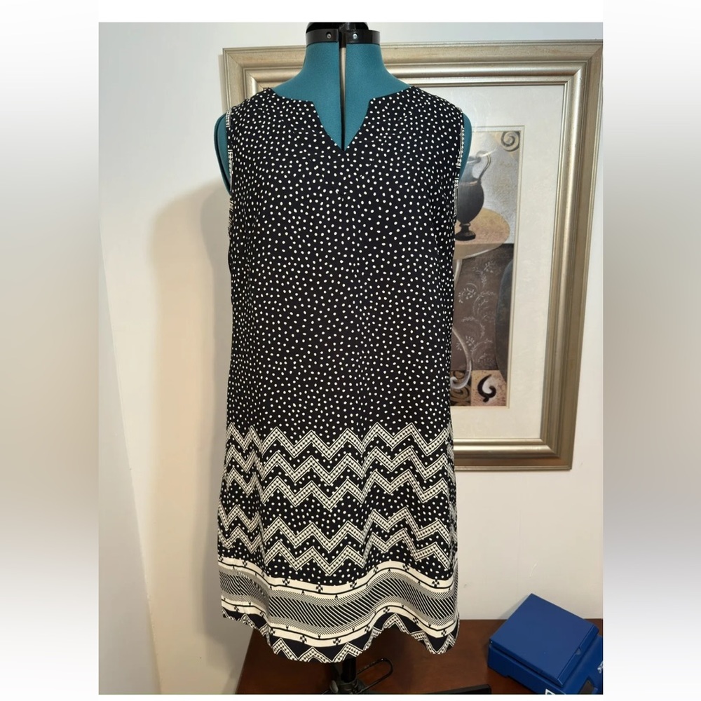Pink Owl Women’s Black Tan Lined Sleeves V-Neck Dress Size Medium